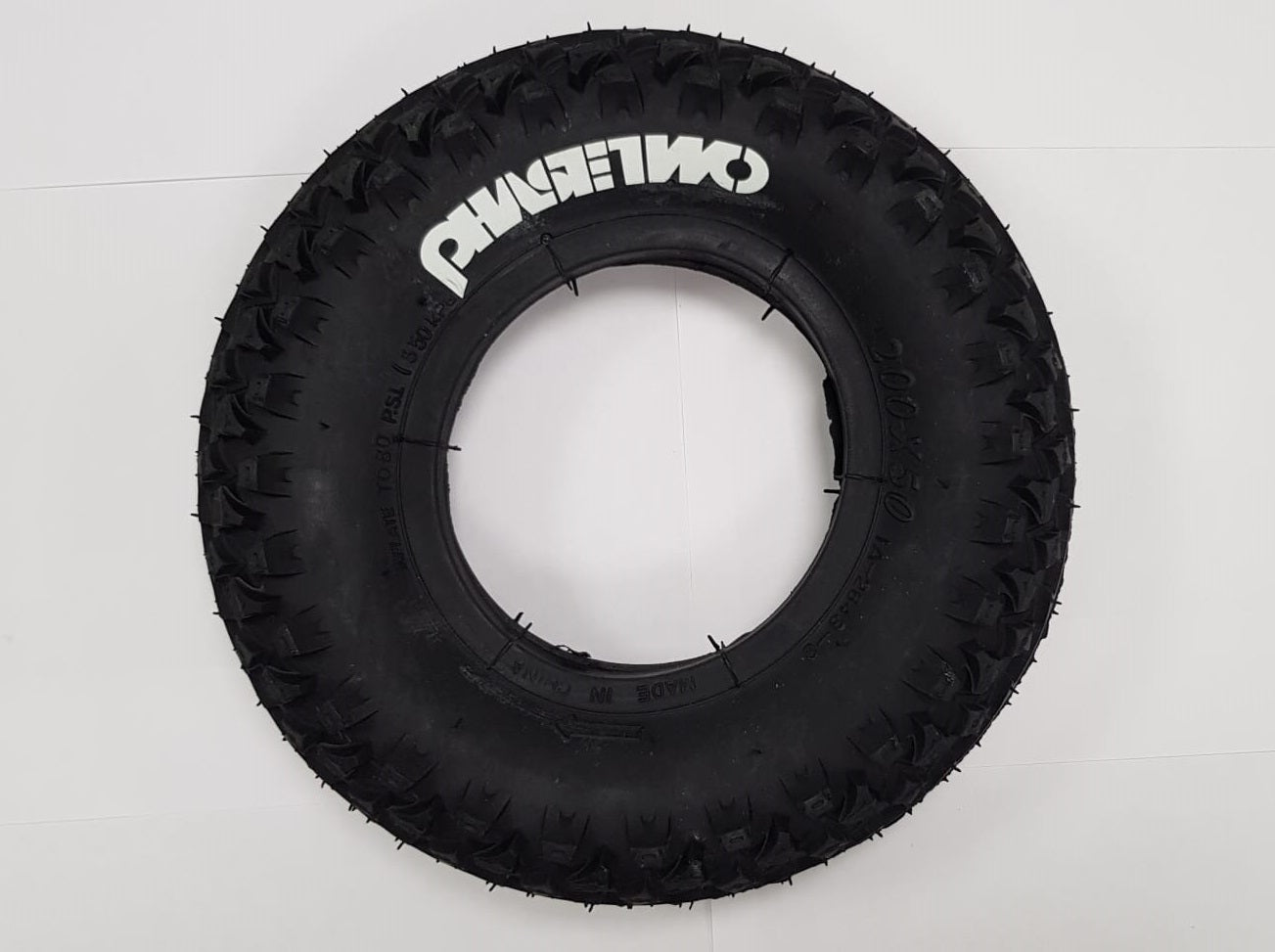 35018105-Razor Dirt Scooter Phase Two tire